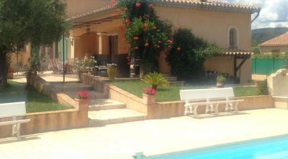 House 8 rooms of 220 m² in Le Muy (83490)