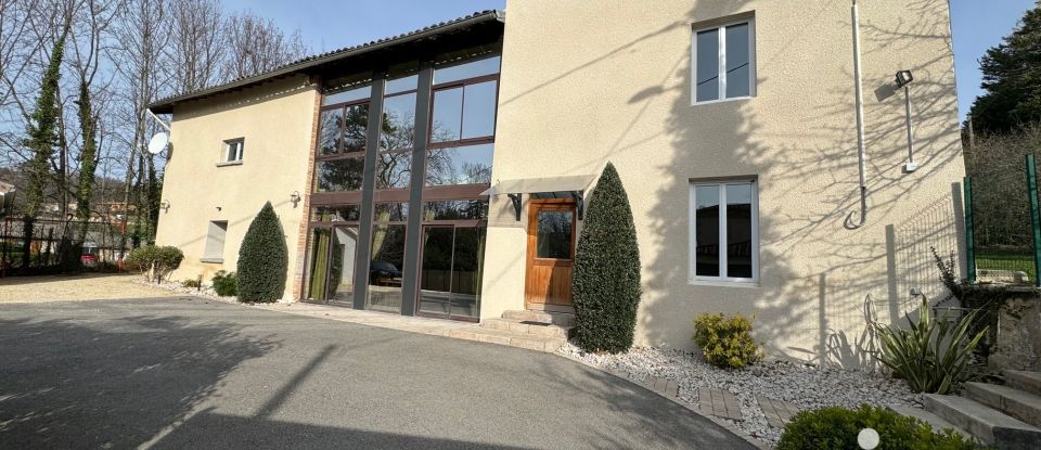 Maison traditionnelle 8 pièces de 244 m² à Anjou (38150)