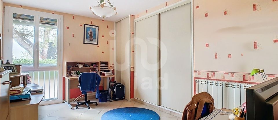 Apartment 4 rooms of 93 m² in Istres (13800)
