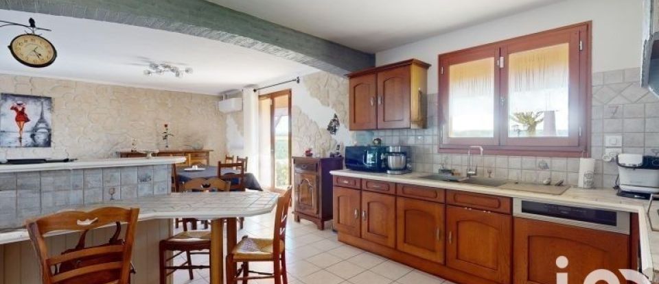 Traditional house 5 rooms of 115 m² in Mions (69780)