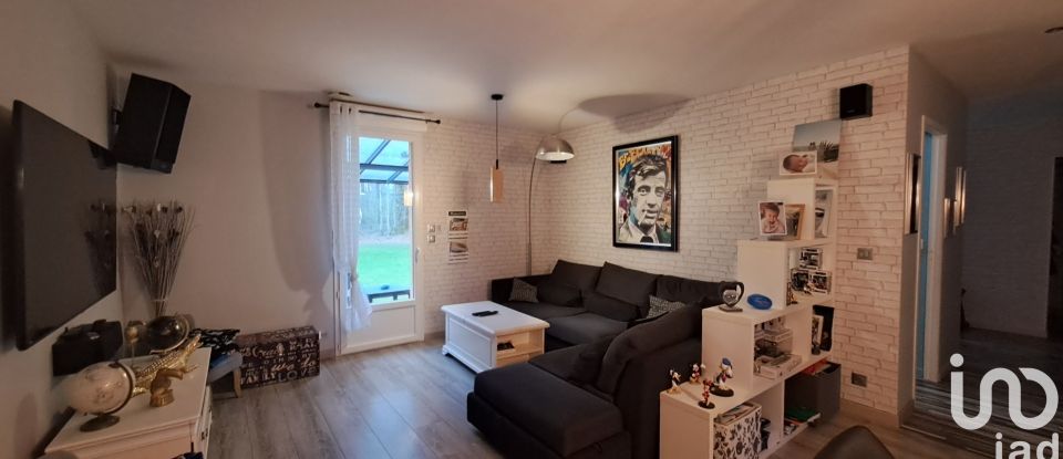 Maison traditionnelle 6 pièces de 155 m² à Saint-Hilaire-les-Andrésis (45320)