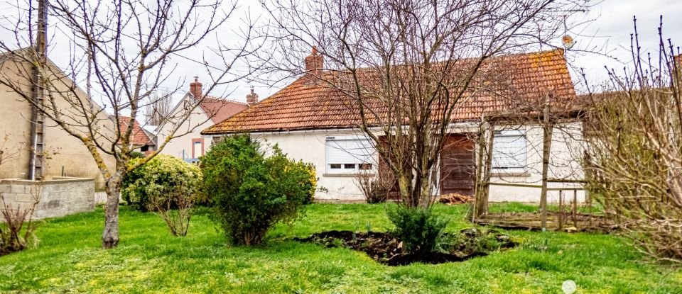 Country house 6 rooms of 119 m² in Chapelon (45270)