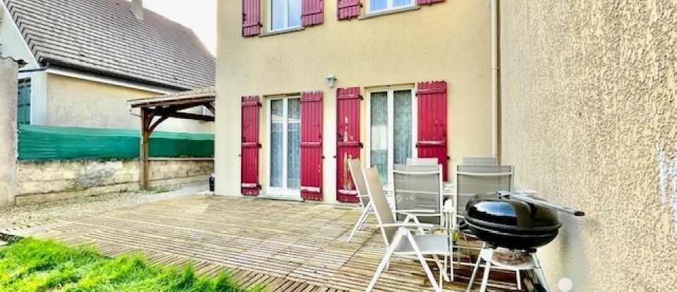 Traditional house 4 rooms of 90 m² in Claye-Souilly (77410)