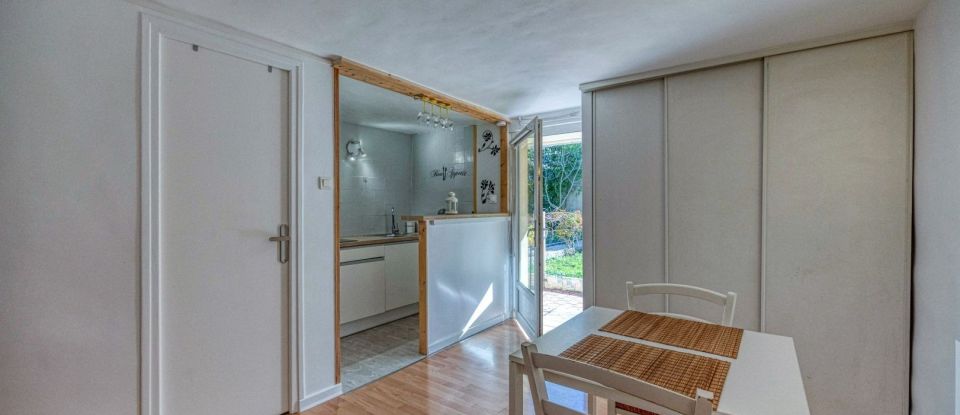 House 5 rooms of 136 m² in Le Pont-de-Claix (38800)