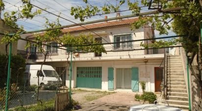 Maison 9 pièces de 190 m² à Camaret-sur-Aigues (84850)