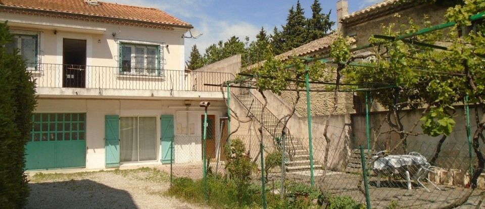 House 9 rooms of 190 m² in Camaret-sur-Aigues (84850)