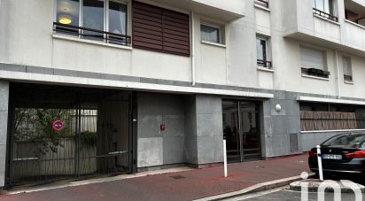 Parking of 12 m² in Montrouge (92120)