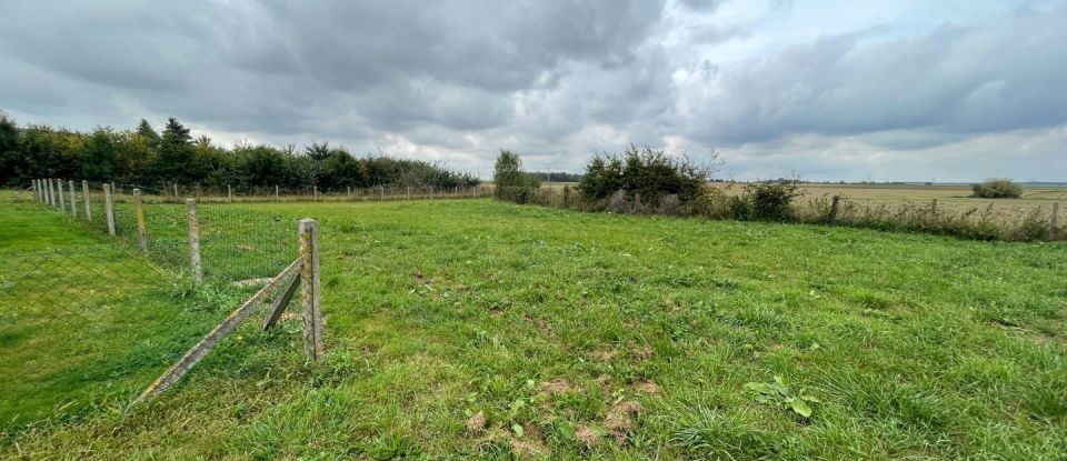 Land of 886 m² in Le Tremblay-Omonville (27110)