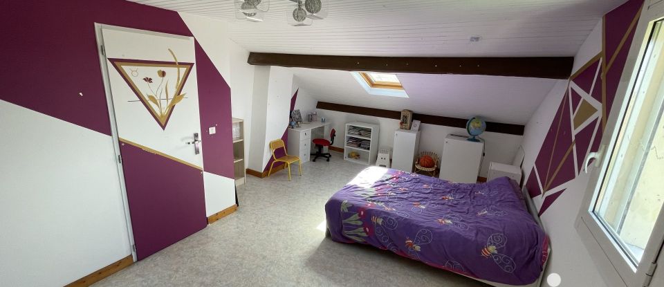 Traditional house 6 rooms of 177 m² in Barbazan-Debat (65690)