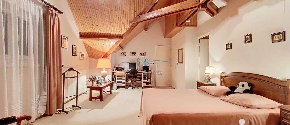 Maison traditionnelle 6 pièces de 145 m² à Montfort-l'Amaury (78490)