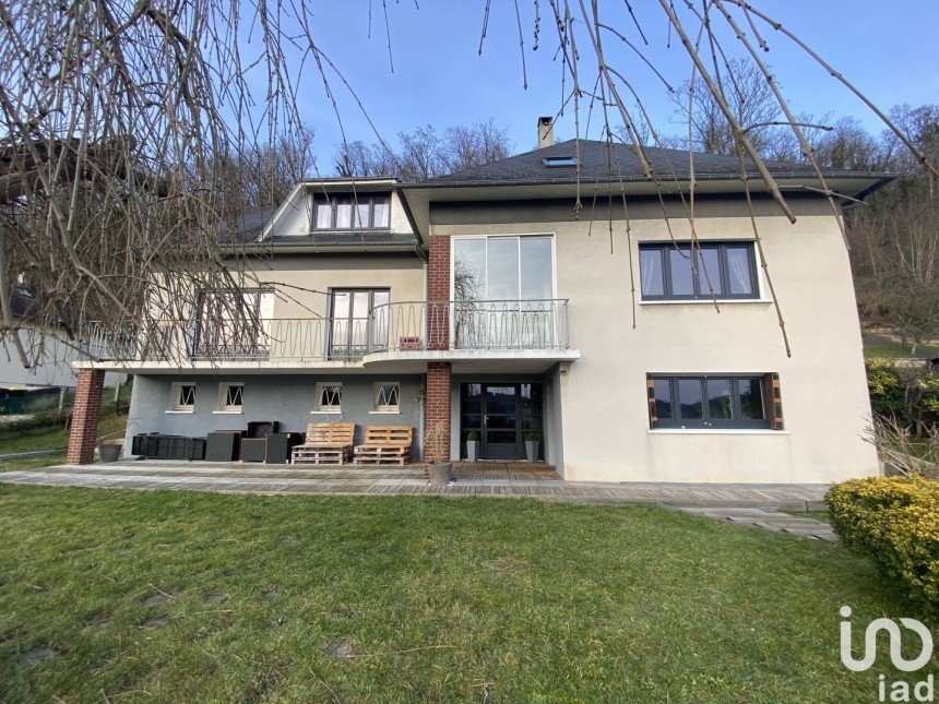 House 8 rooms of 281 m² in Pont-Audemer (27500)