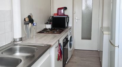 Apartment 4 rooms of 76 m² in Saint-Étienne-du-Rouvray (76800)