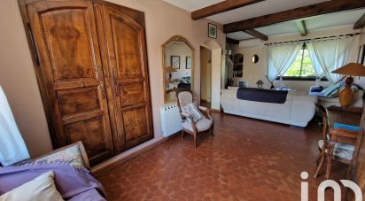 Traditional house 4 rooms of 130 m² in Six-Fours-les-Plages (83140)