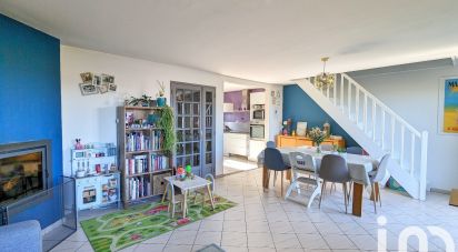 Maison 4 pièces de 82 m² à Sainghin-en-Weppes (59184)