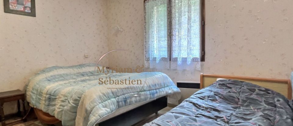 Traditional house 6 rooms of 129 m² in Mimet (13105)