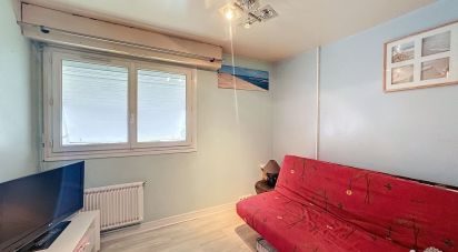 Apartment 3 rooms of 69 m² in Yerres (91330)