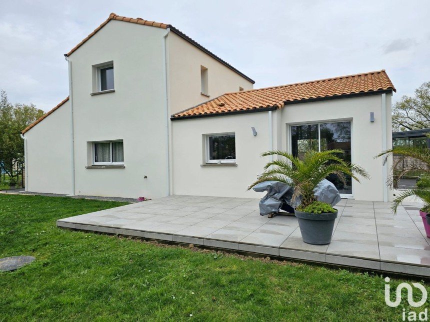 Maison 5 pièces de 95 m² à La Chevrolière (44118)