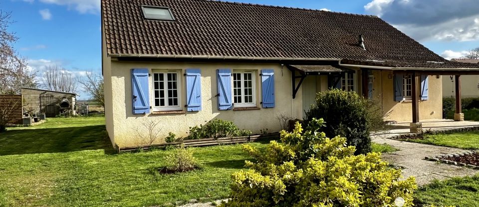 Maison traditionnelle 6 pièces de 168 m² à Saint-Clair-sur-Epte (95770)