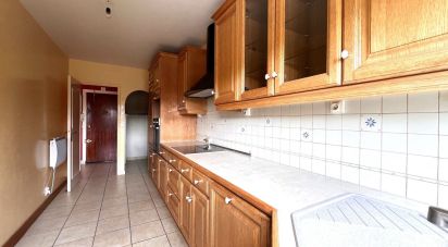 Apartment 4 rooms of 84 m² in Plaisir (78370)