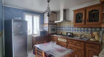 House 5 rooms of 98 m² in Monchy-Saint-Éloi (60290)