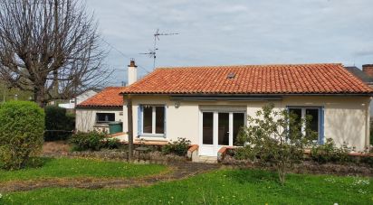 House 5 rooms of 77 m² in Fontenay-le-Comte (85200)