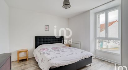 Apartment 3 rooms of 82 m² in Pontault-Combault (77340)