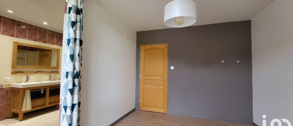 House 6 rooms of 187 m² in Bayonville-sur-Mad (54890)