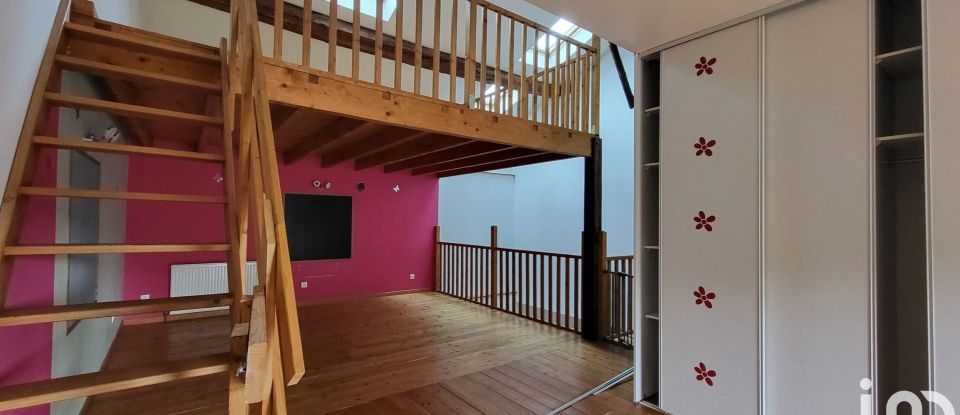 House 6 rooms of 187 m² in Bayonville-sur-Mad (54890)