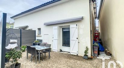 Maison traditionnelle 6 pièces de 96 m² à Saint-Seurin-sur-l'Isle (33660)