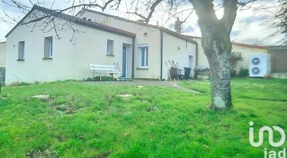 Traditional house 5 rooms of 112 m² in Essarts en Bocage (85140)