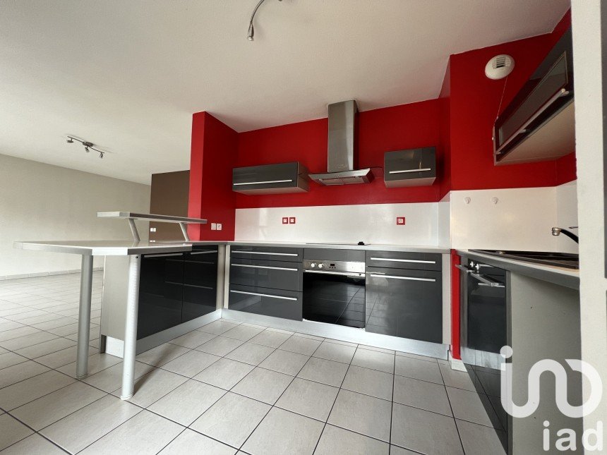 Appartement 4 pièces de 83 m² à Saint-Martin-d'Hères (38400)