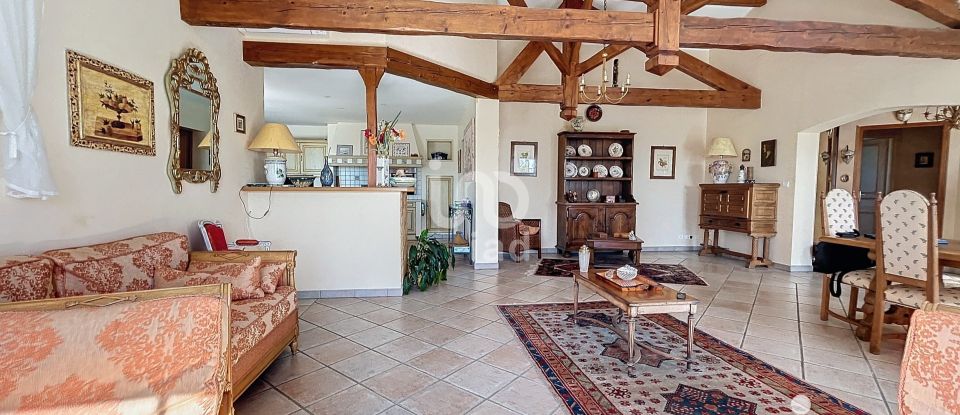 Maison traditionnelle 5 pièces de 142 m² à Saint-Loup-Cammas (31140)