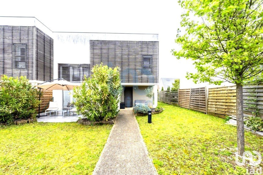 Vente Maison 93m² 5 Pièces à Moissy-Cramayel (77550) - Iad France