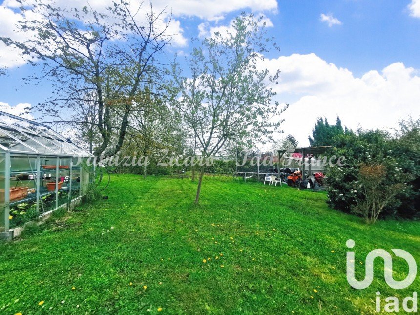 Land of 1,273 m² in Saulx-les-Chartreux (91160)
