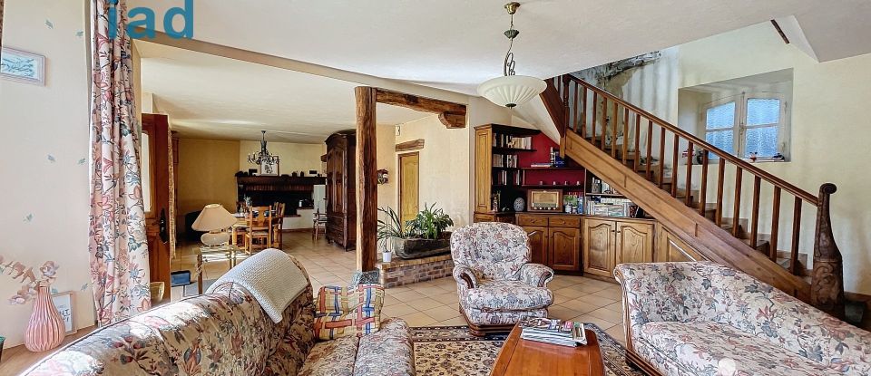 Maison traditionnelle 9 pièces de 245 m² à Ossun (65380)