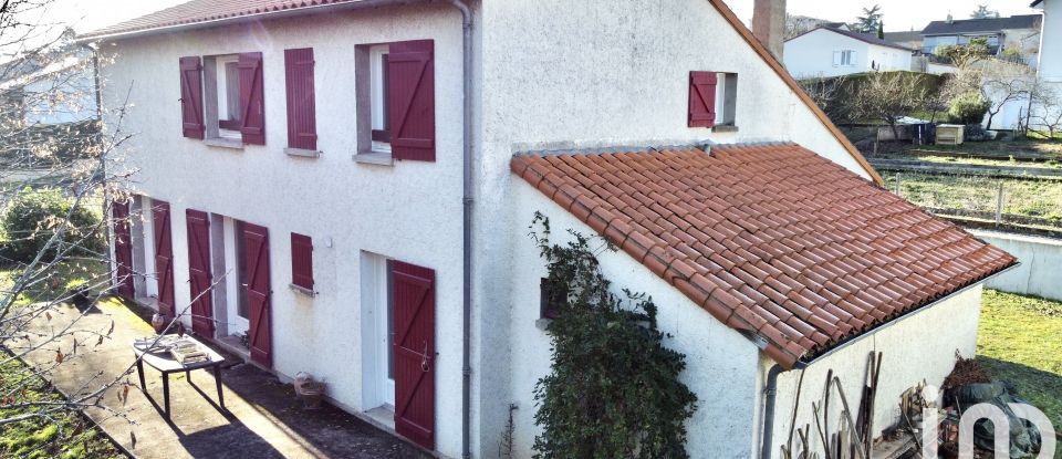 Traditional house 8 rooms of 127 m² in Saint-Georges-lès-Baillargeaux (86130)