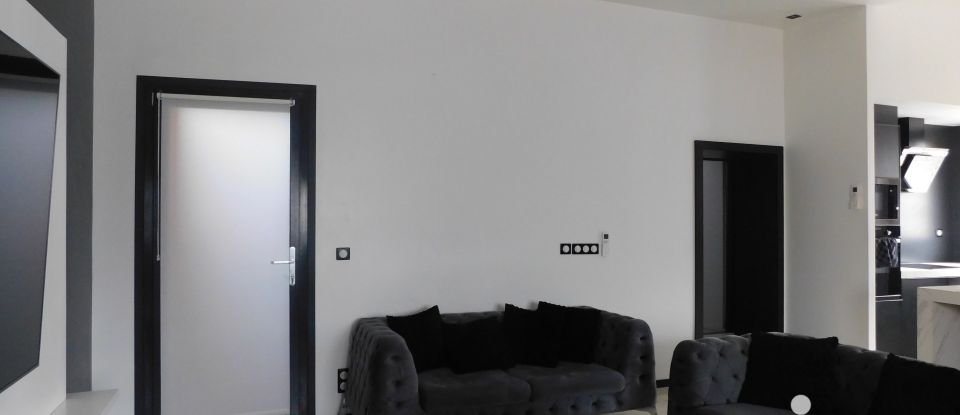 House 5 rooms of 130 m² in Montluçon (03100)