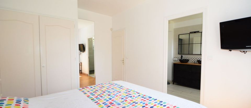 House 7 rooms of 190 m² in Saint-Bonnet-de-Mure (69720)