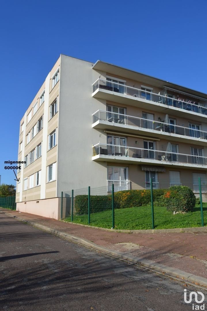 Apartment 3 rooms of 65 m² in Migennes (89400)