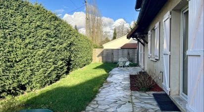 House 8 rooms of 214 m² in Gambais (78950)