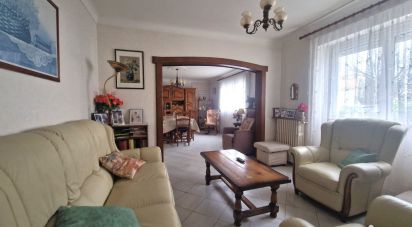 House 4 rooms of 89 m² in Rezé (44400)