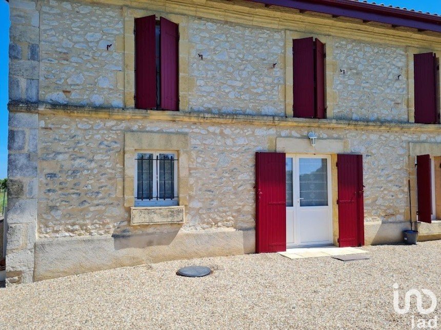Maison de campagne 5 pièces de 230 m² à Fougueyrolles (33220)