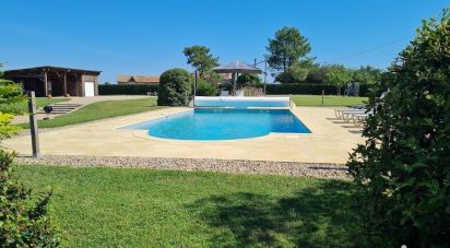 Country house 5 rooms of 230 m² in Fougueyrolles (33220)