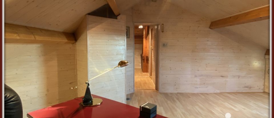 Architect house 9 rooms of 177 m² in Saint-Léger-lès-Paray (71600)