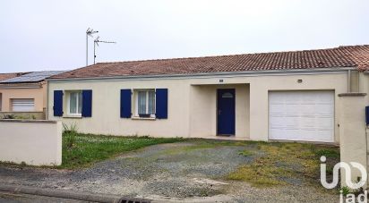 Maison 4 pièces de 105 m² à Fontenay-le-Comte (85200)