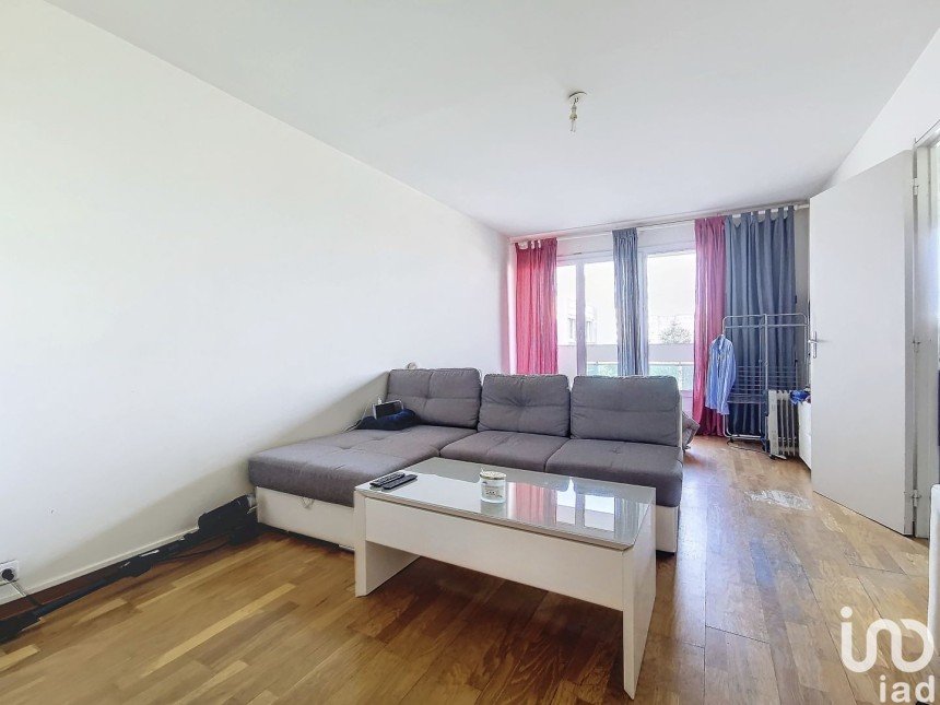 Apartment 1 room of 36 m² in Épinay-sur-Seine (93800)
