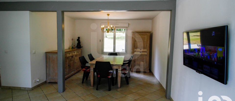 Maison traditionnelle 6 pièces de 123 m² à Bueil (27730)