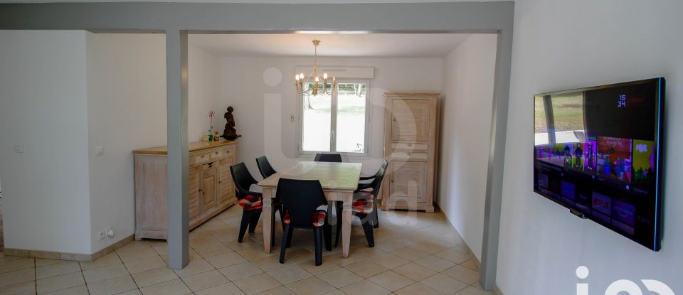 Traditional house 6 rooms of 123 m² in Bréval (78980)