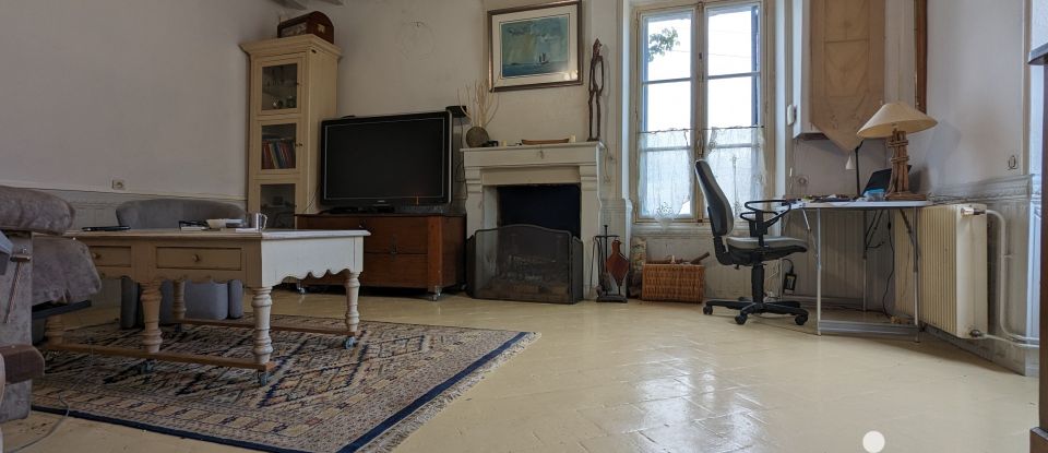 Traditional house 7 rooms of 130 m² in Saint-Germain-sur-Vienne (37500)