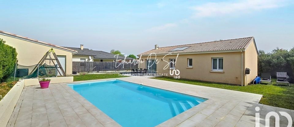 Traditional house 5 rooms of 97 m² in Saint-Loubès (33450)